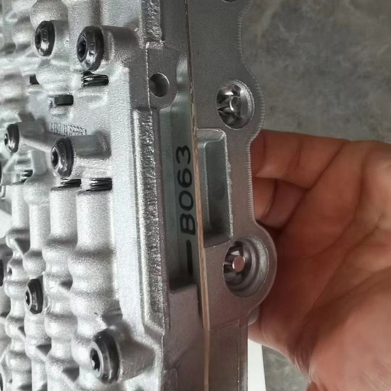 الألومنيوم 6HP-21 B063 1.8T 2.0T 2.4T جسم الصمام الأوتوماتيكي العالمي للسيارات ROEWE SAIC