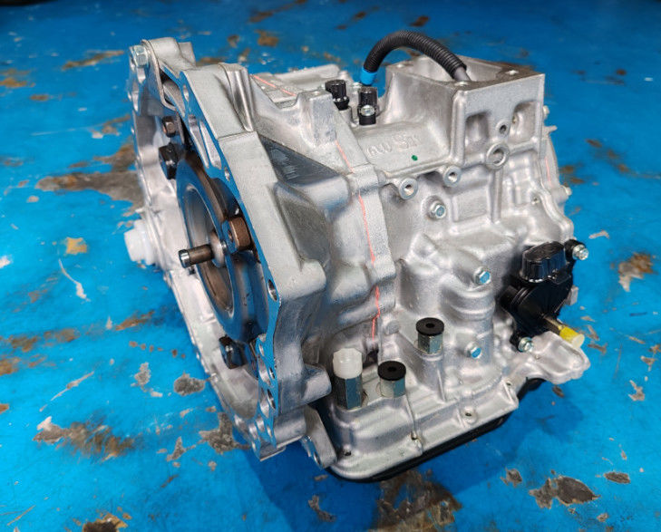 عبارة عن علبة نقل أوتوماتيكية ذات أربع سرعات من طراز AISIN SSII TS-40SN