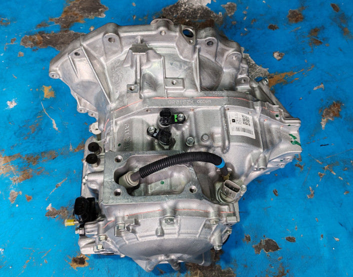 عبارة عن علبة نقل أوتوماتيكية ذات أربع سرعات من طراز AISIN SSII TS-40SN