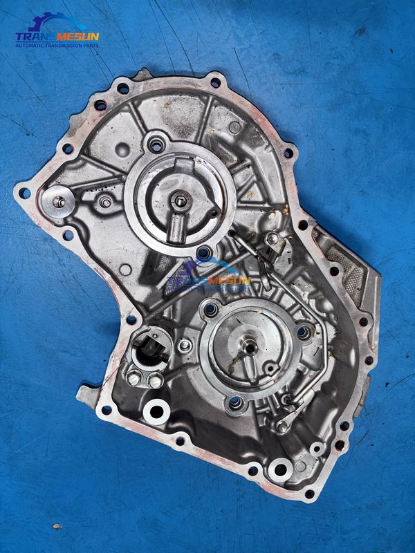 الغطاء الخلفي لعلبة تروس K114 CVT مع خمس فتحات تثبيت لعلبة تروس تويوتا C-HR 2.0L CVT موديل 2019.